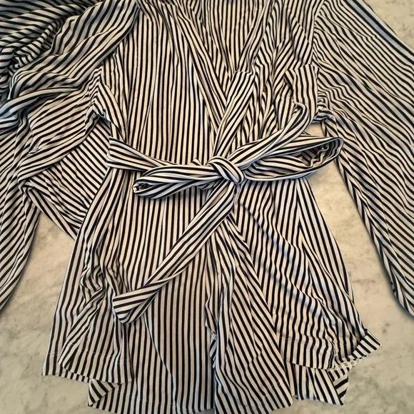 Lake Navy and White Kimono Set size xxs - Picture 3 of 5